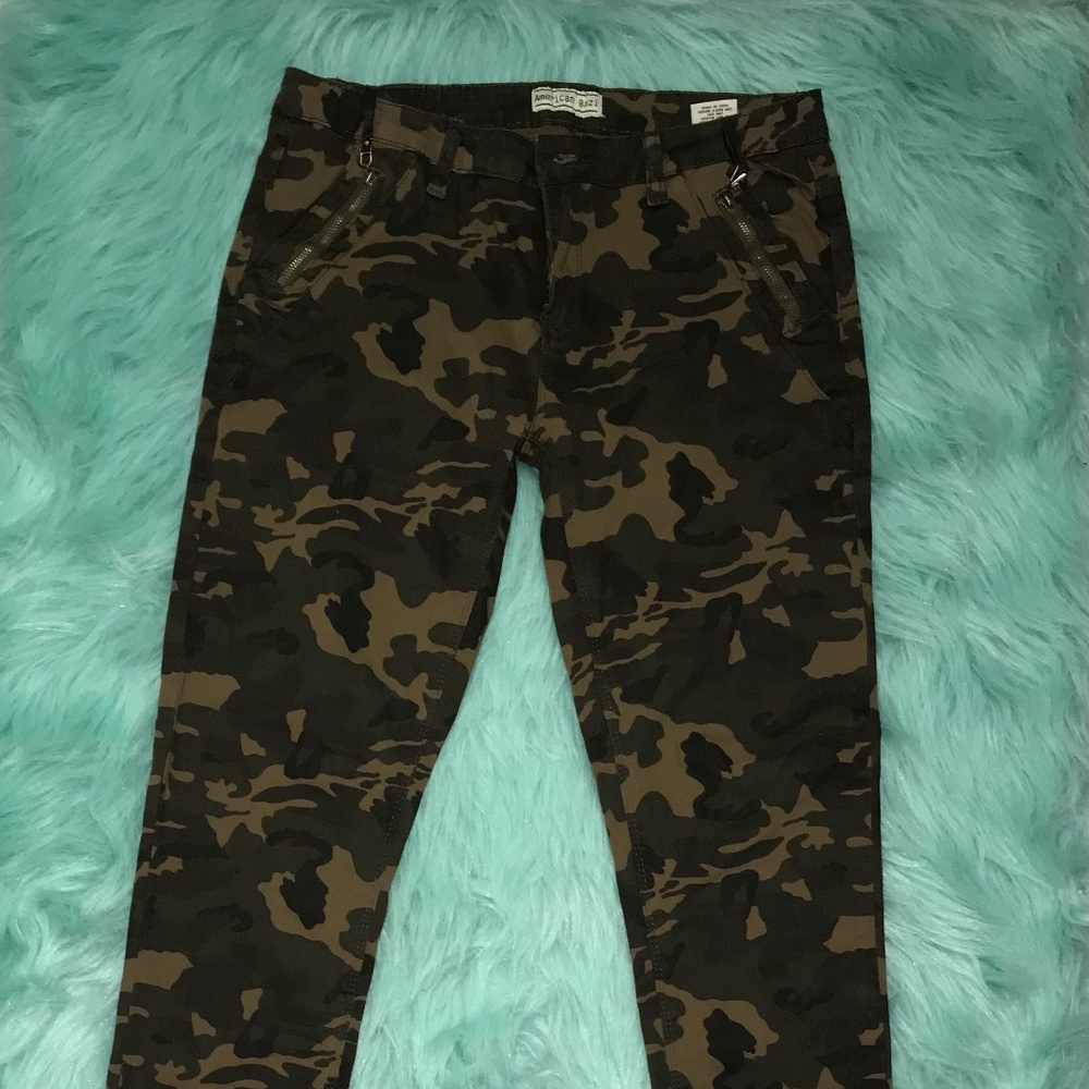 Came Mid-Rise Jeans